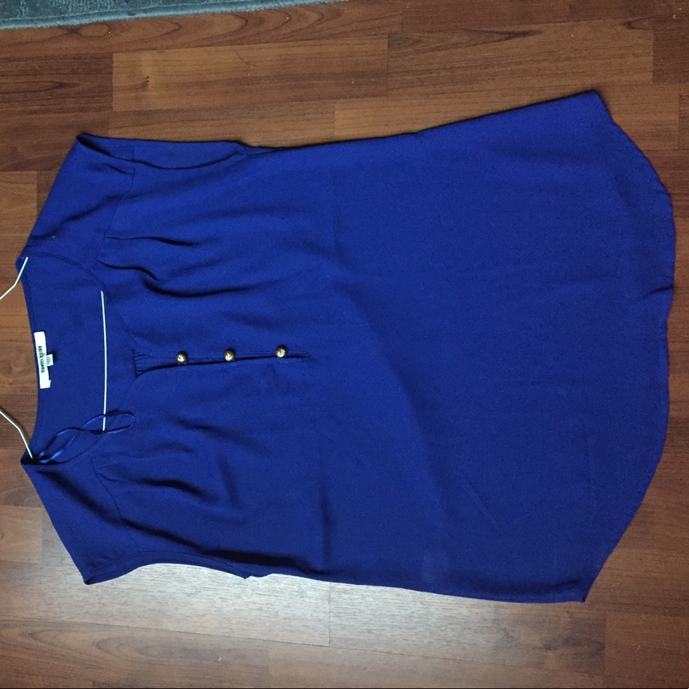 Daniel Rain XS flowy silk top new. SOLD