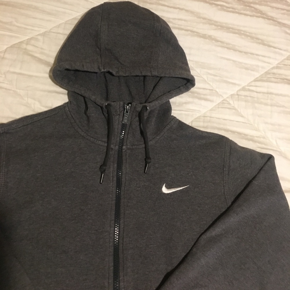 NIKE ZIP UP SWEATER