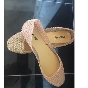Gold jelly dizzy flat size8