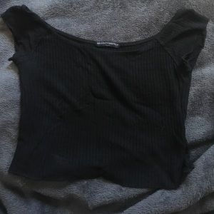 Brandy Melville black shirt sleeved crop top