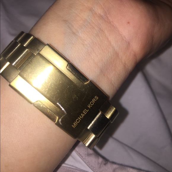 Michael Kors Gold color watch main image 4