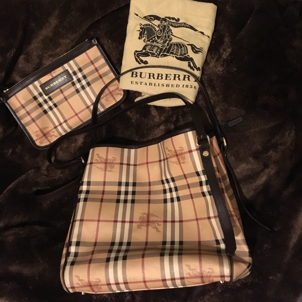 *SOLD* Authentic Burberry purse with dust bag