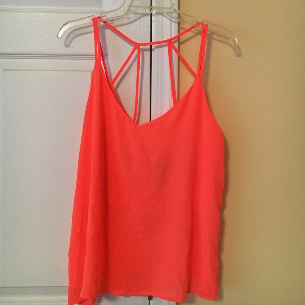 Caged back top