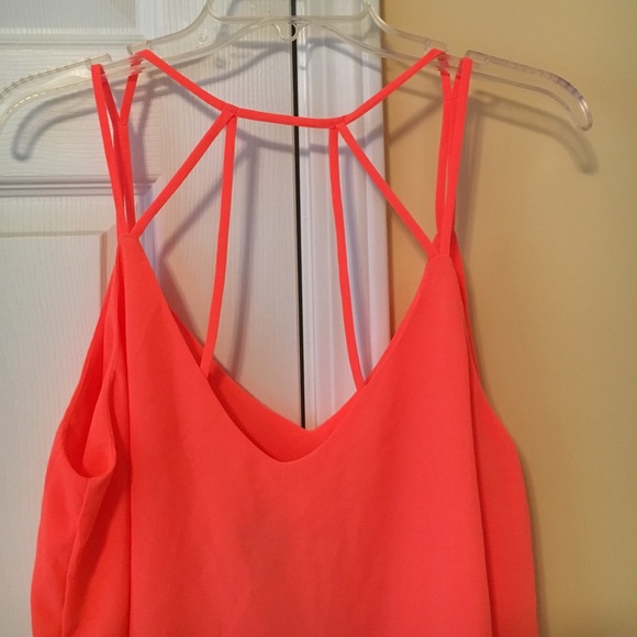 Caged back top - Picture 2 of 3