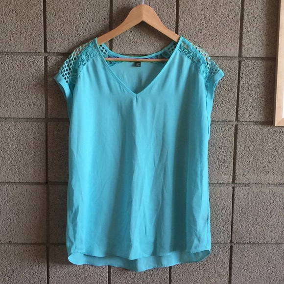 Zach and Rachael turquoise blouse/top - Picture 1 of 3