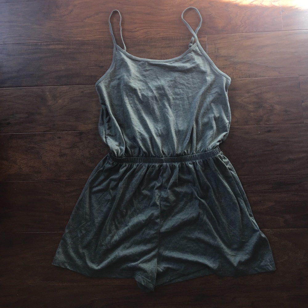 Green h&m romper