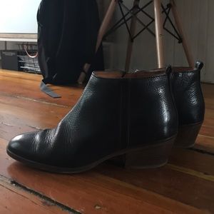 Madewell Black Ankle Bootie. Size 6.5