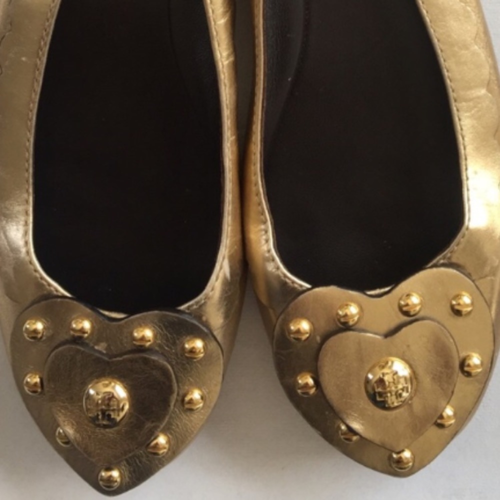 TORY BURCH HEART GOLD FLATS
