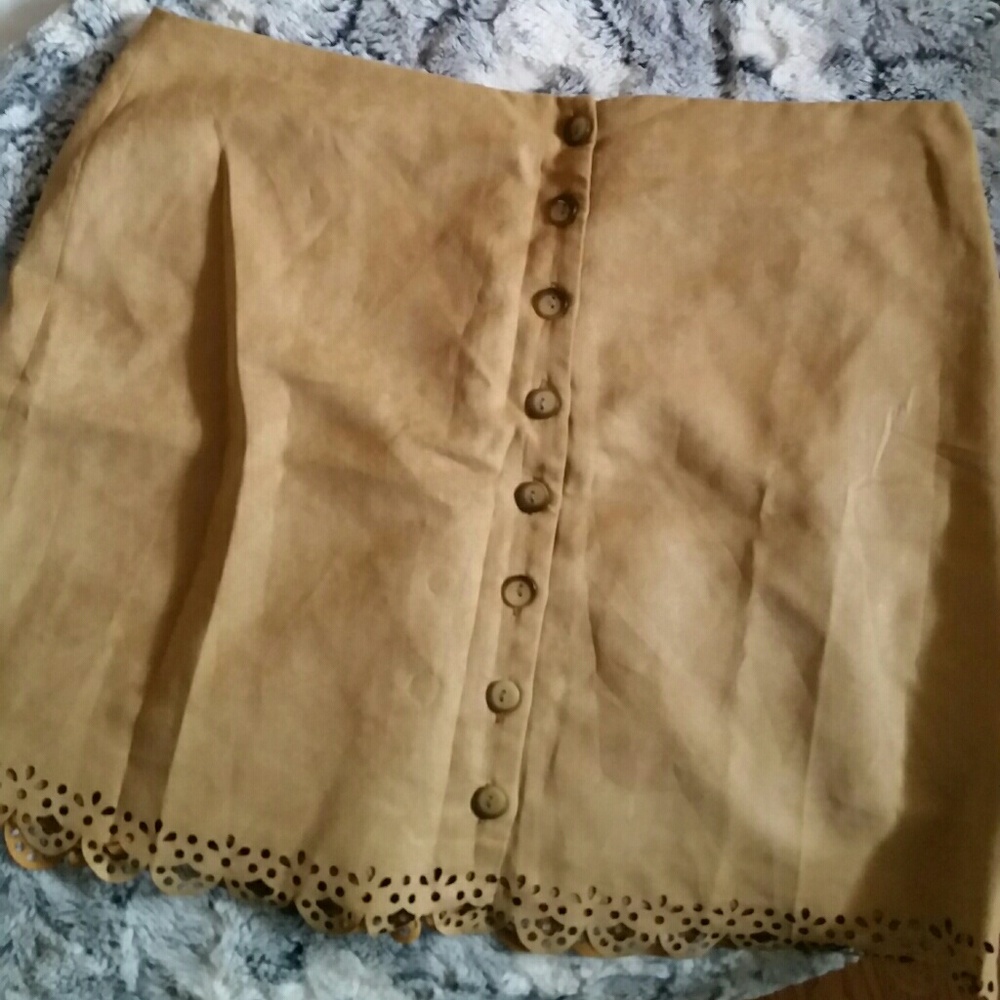 Camel skirt