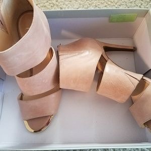 JESSICA SIMPSON HEELS