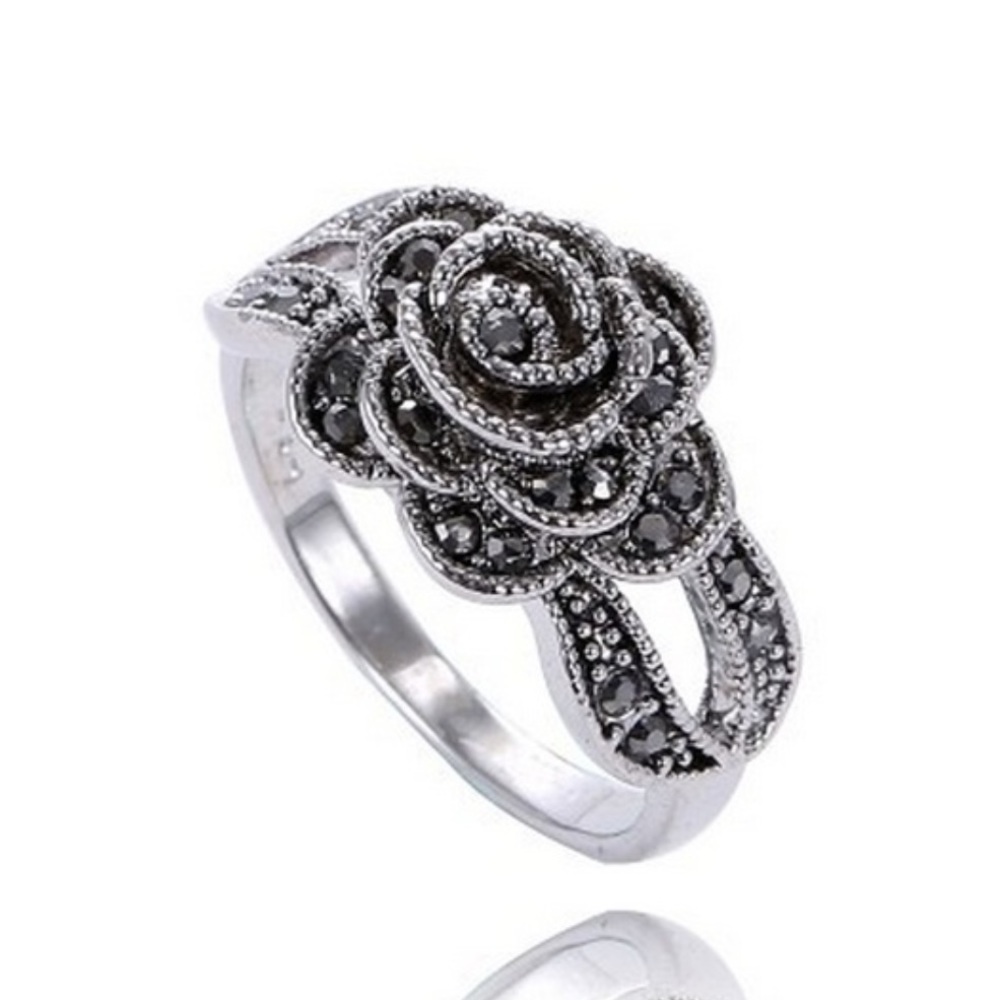 🌺 BLACK ROSE RING 🌺 - Picture 3 of 7
