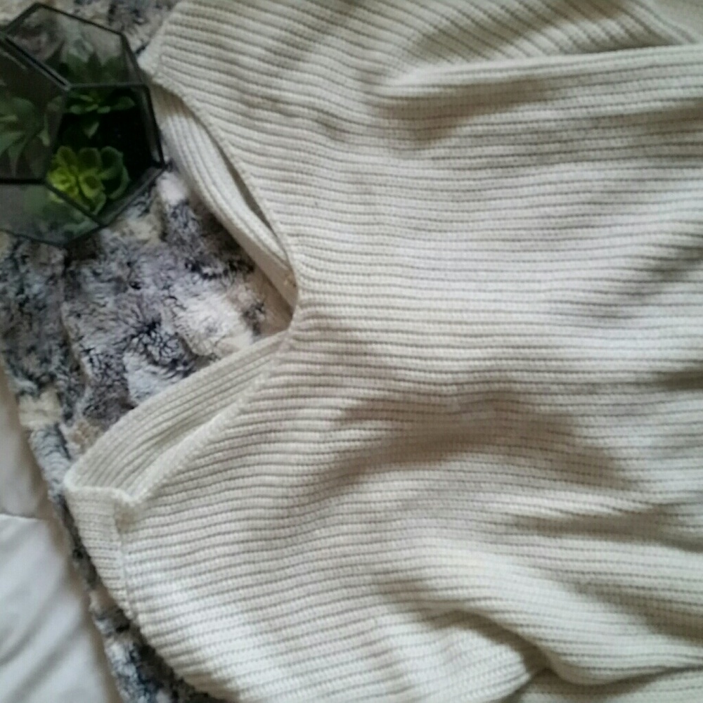 Cute twist back sweater