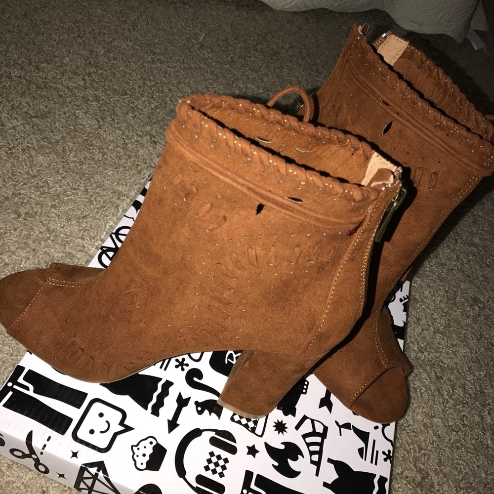 Peep toe thick heel booties