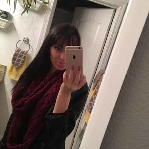 Meet your Posher, Alexis