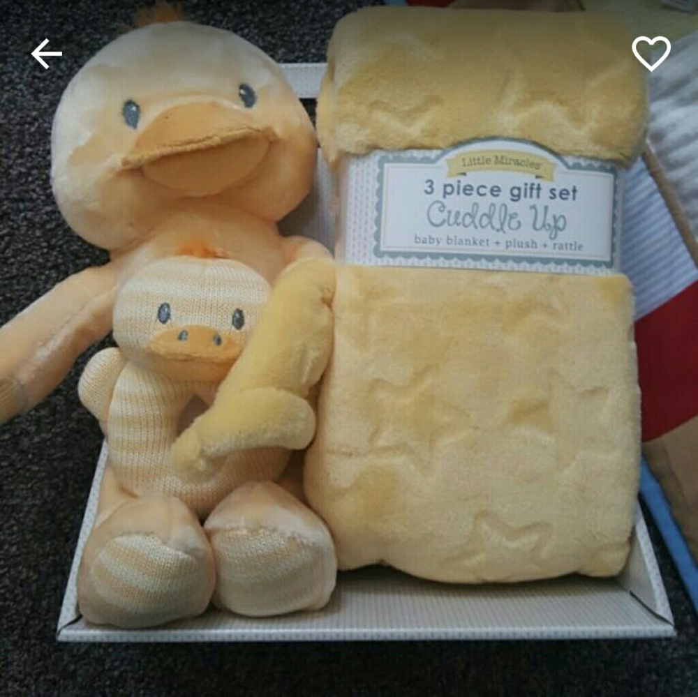 Baby duck cuddle gift card and 6 bibs