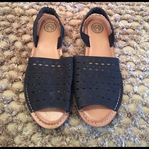 SO brown and black sandals