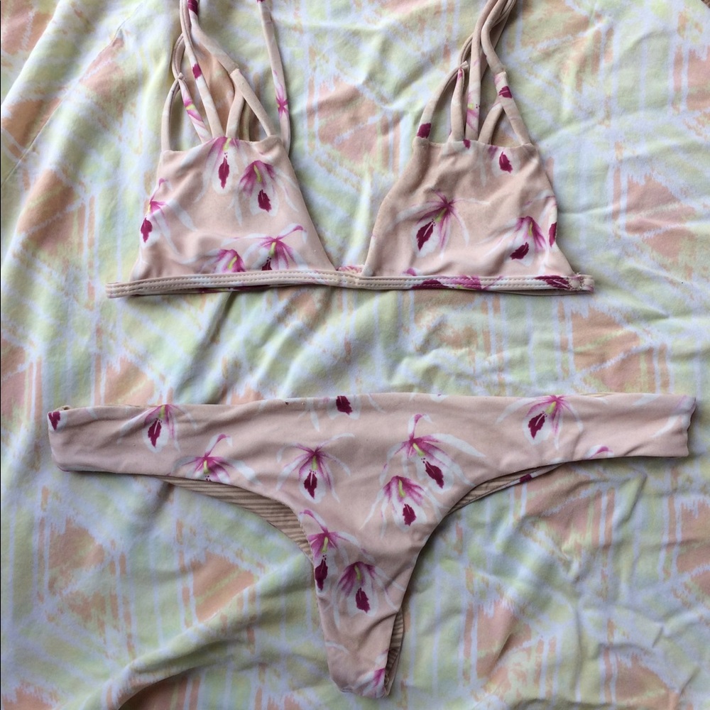 $75🅿️🅿️Acacia island orchid set. 🌺