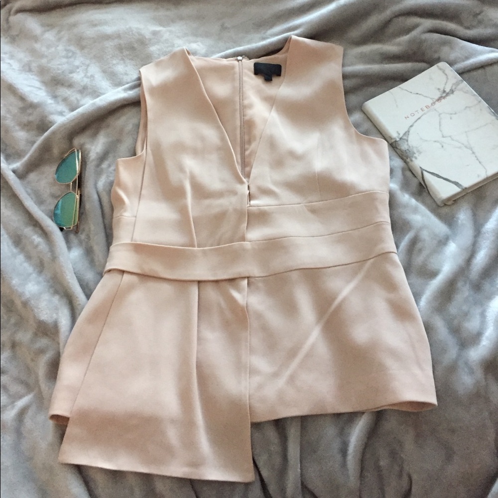 Intermix beige sleeveless blouse | L