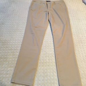 Women's Aeropostale khaki skinny twill pant