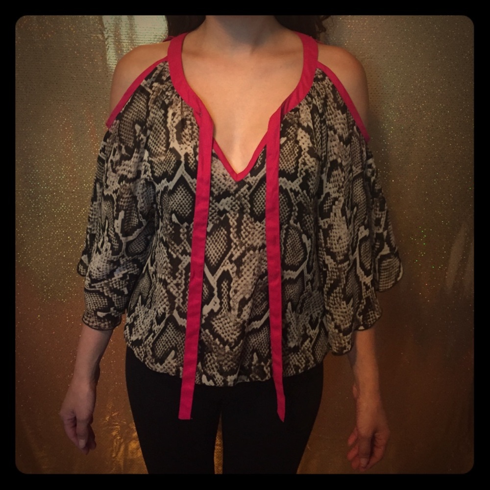 Cache Python Print Cold Shoulder Top