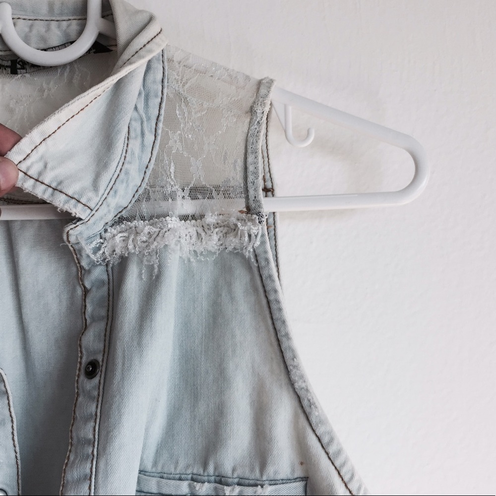 Jeans Vest with white lace - Picture 2 of 4