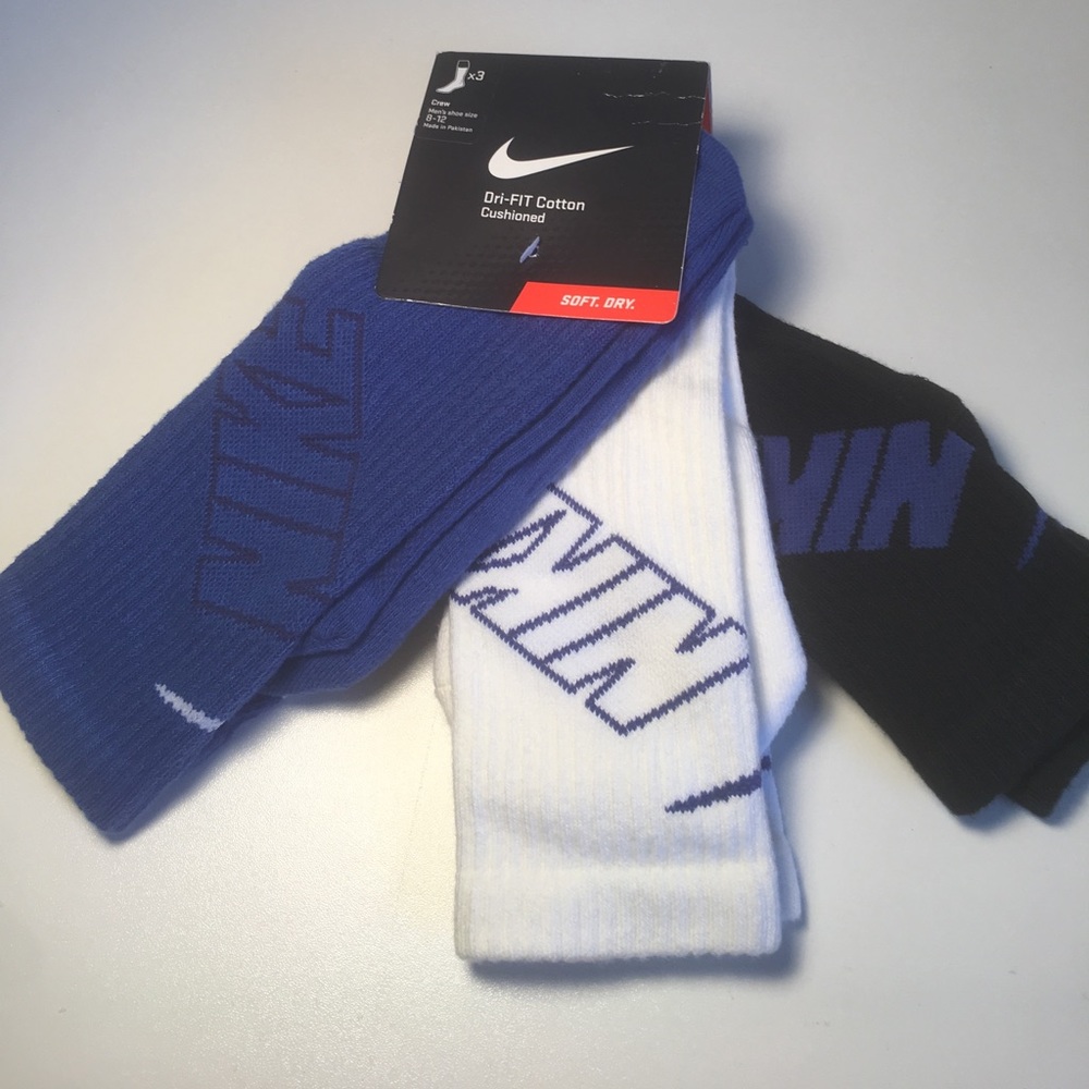 Men's NIKE Crew socks size 8-12