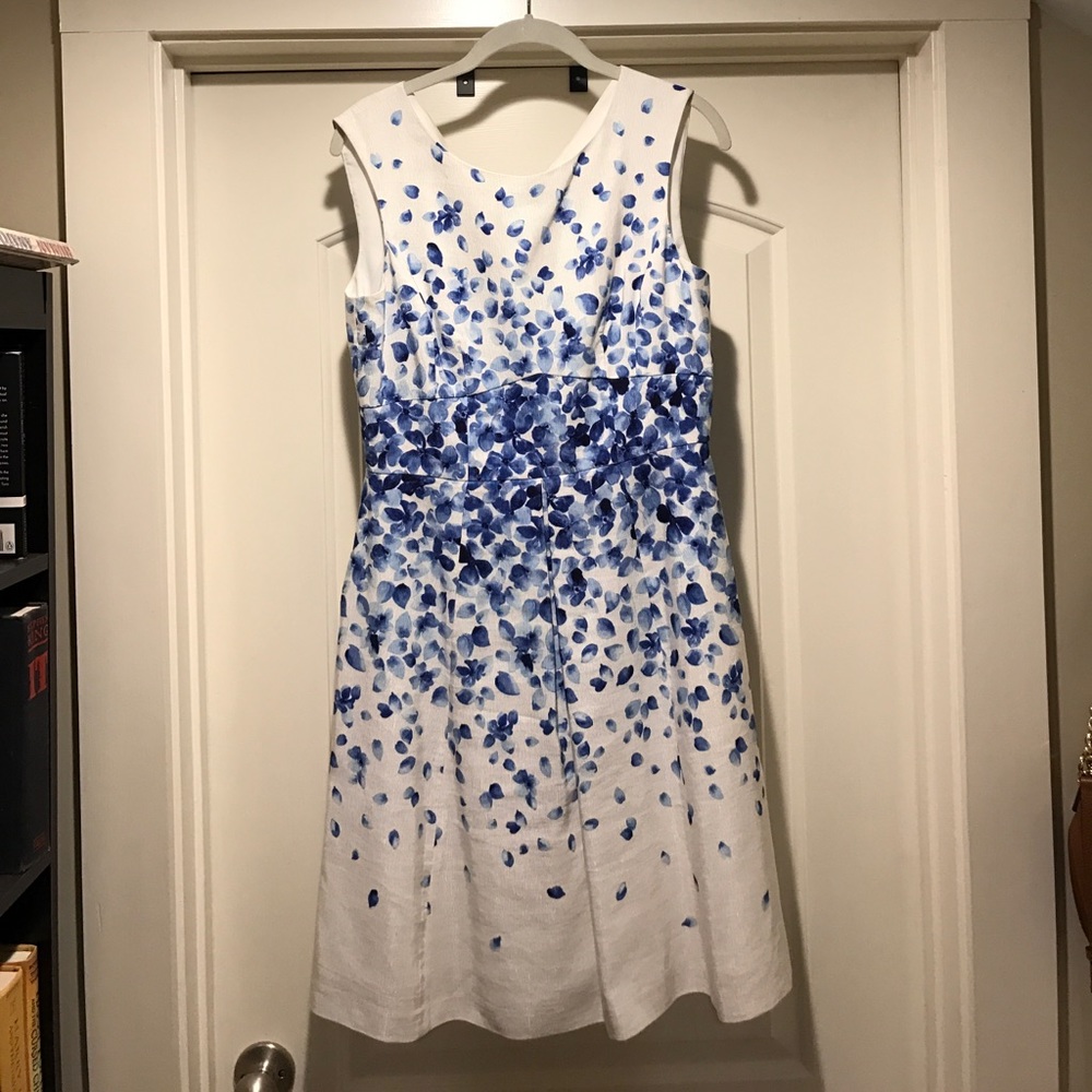 Tahiri size 6 floral dress