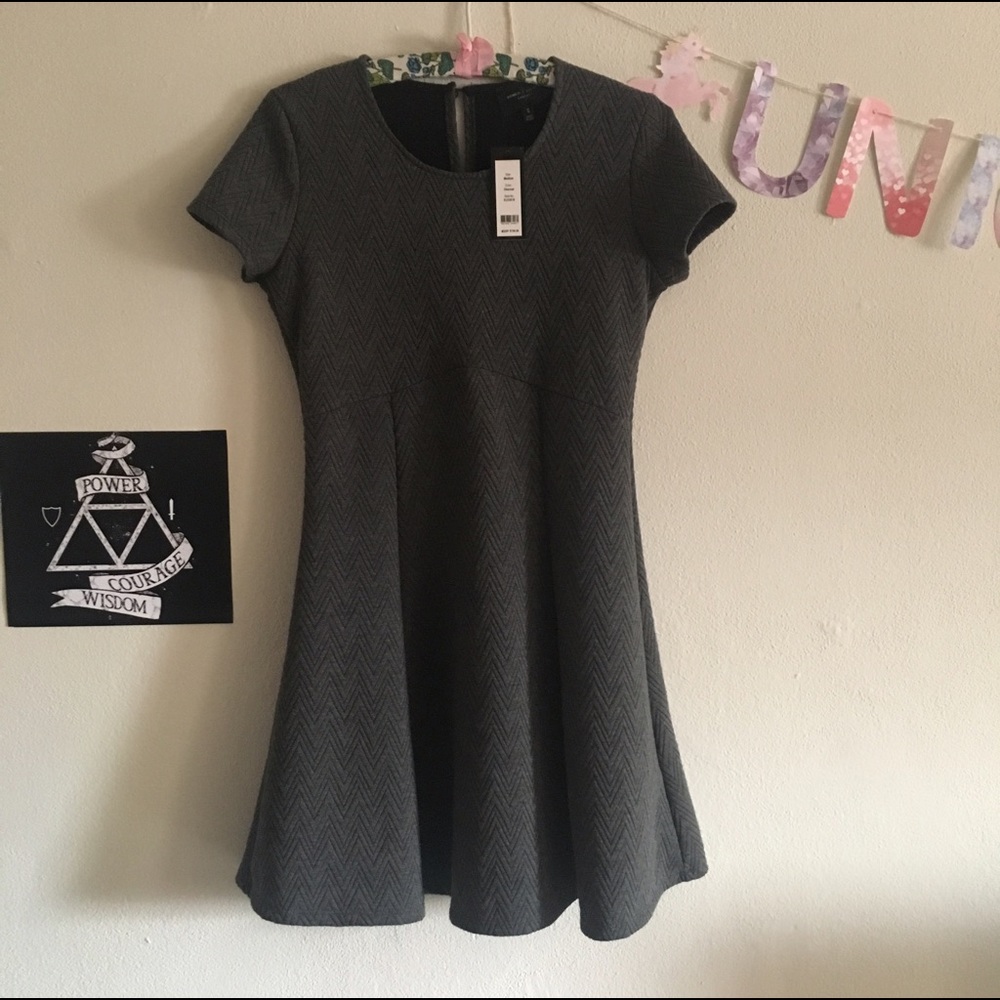 Short sleeve charcoal gray dress