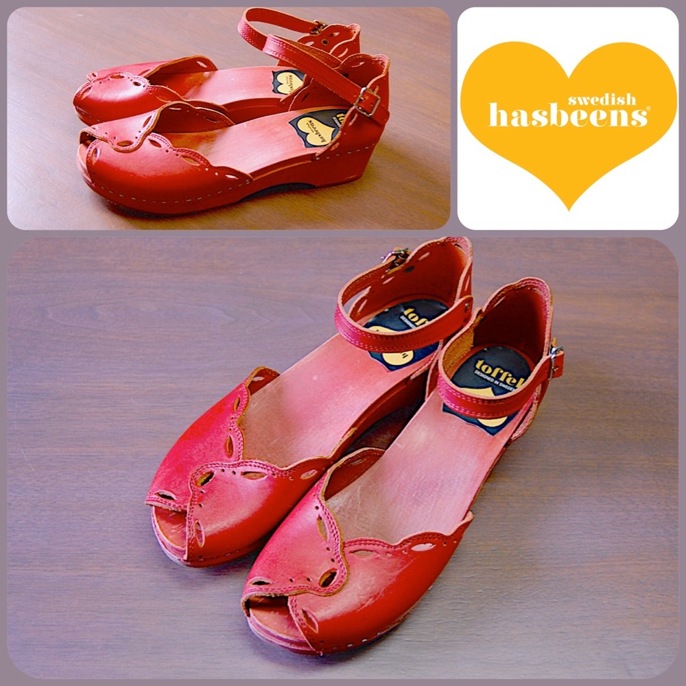 HP🎉Swedish Hasbeen Red Cut Out Debutante Ankle