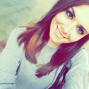 Meet your Posher, Caroline