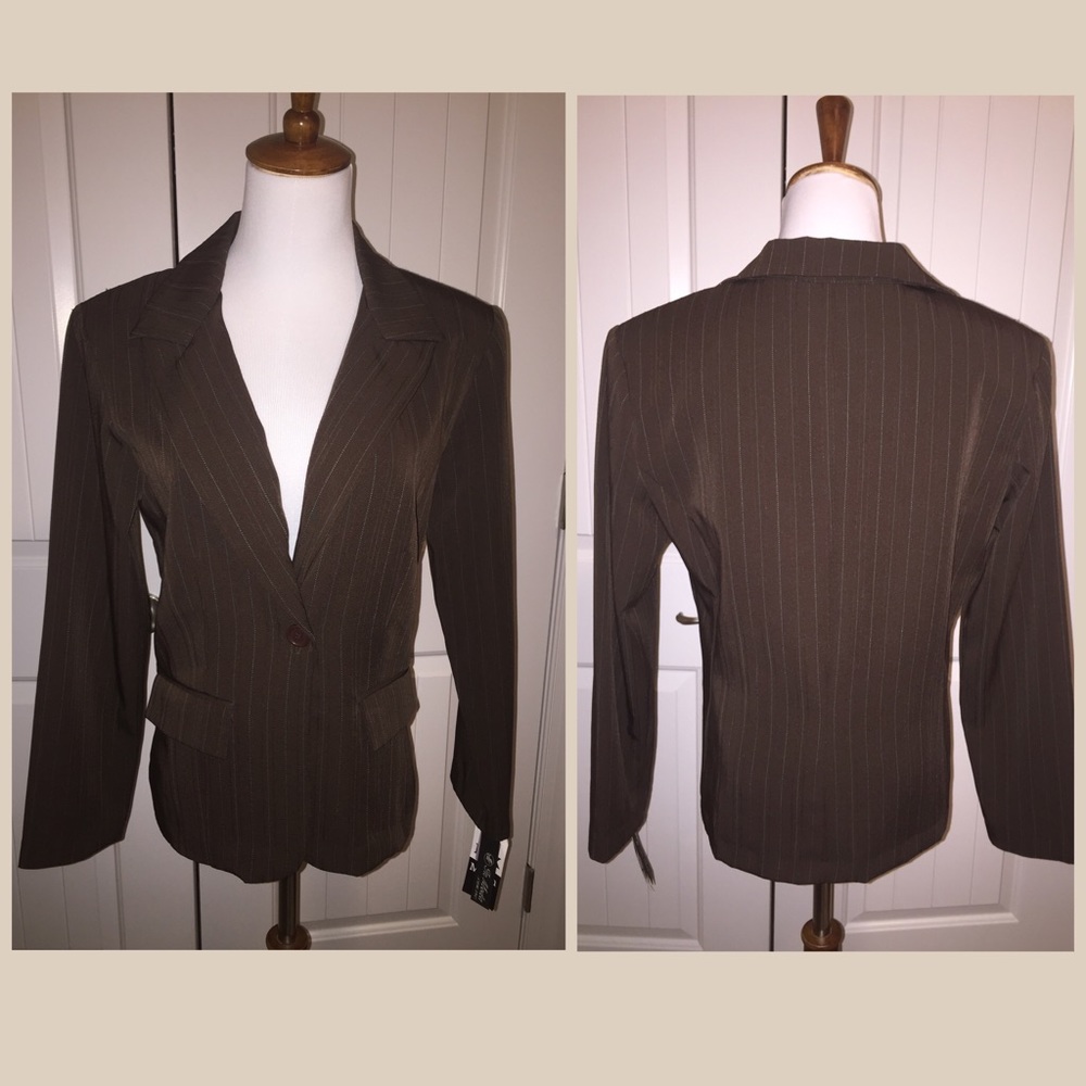 🆕NWT brown pinstripe blazer