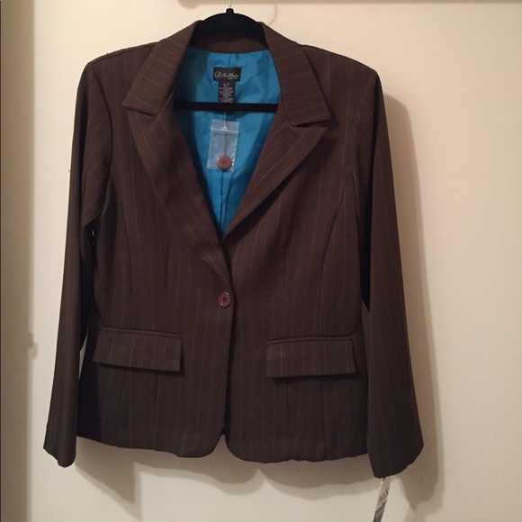 🆕NWT brown pinstripe blazer - Picture 2 of 8
