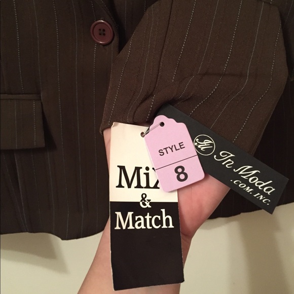 🆕NWT brown pinstripe blazer - Picture 5 of 8