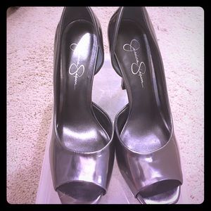 Jessica Simpson Pewter Color Heels SZ 8.5