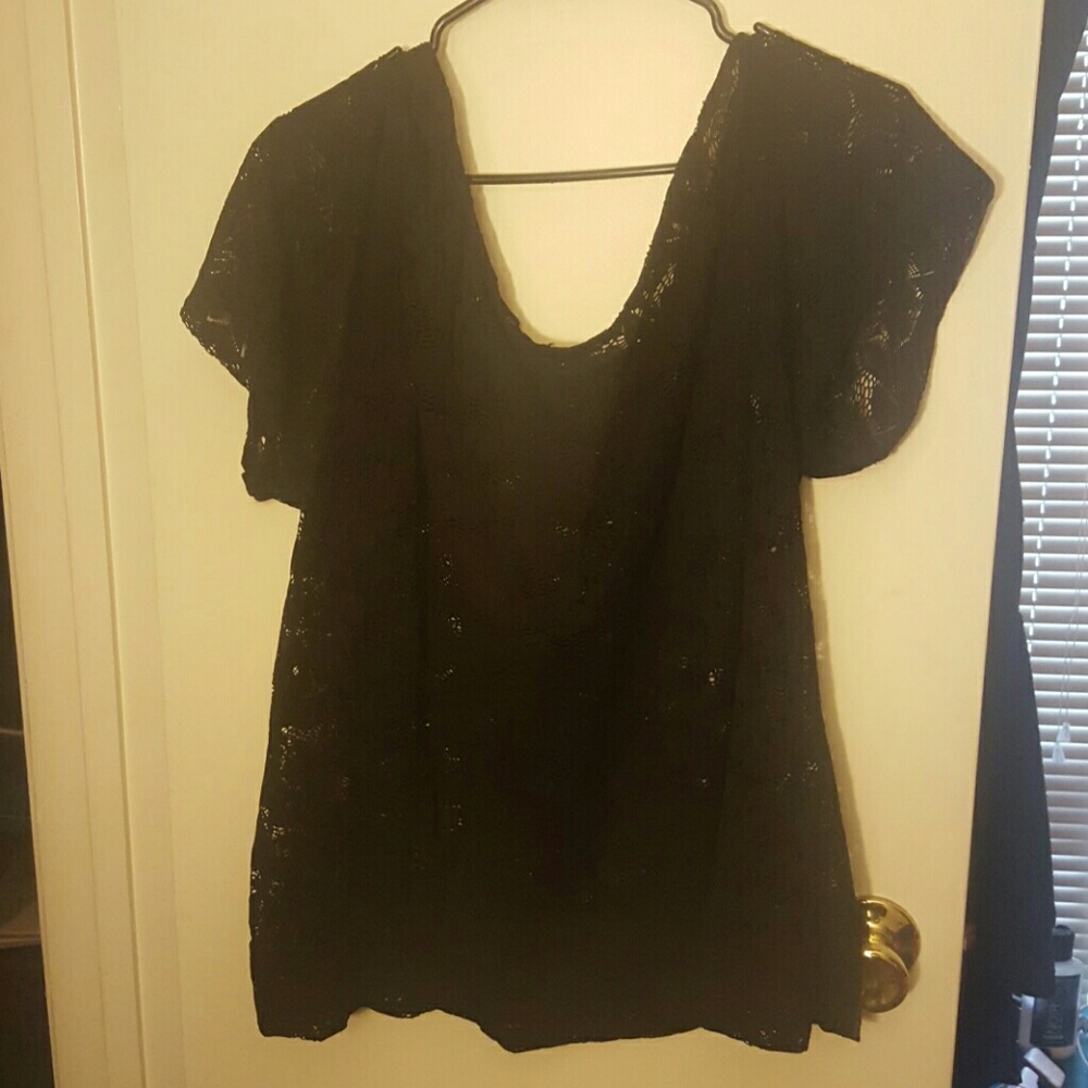 Black shirt