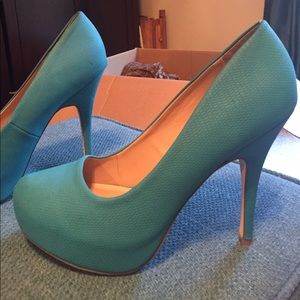 Blue Pumps