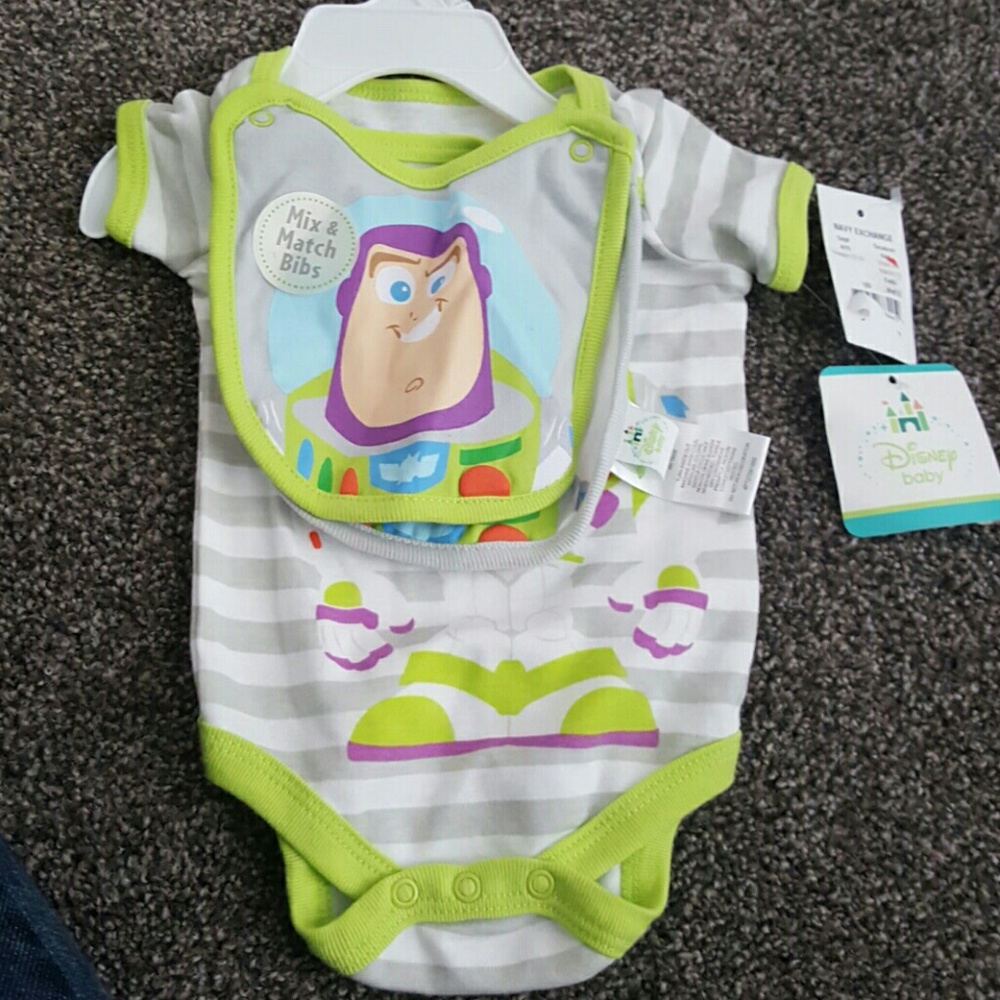 Onsie with 2 bibs