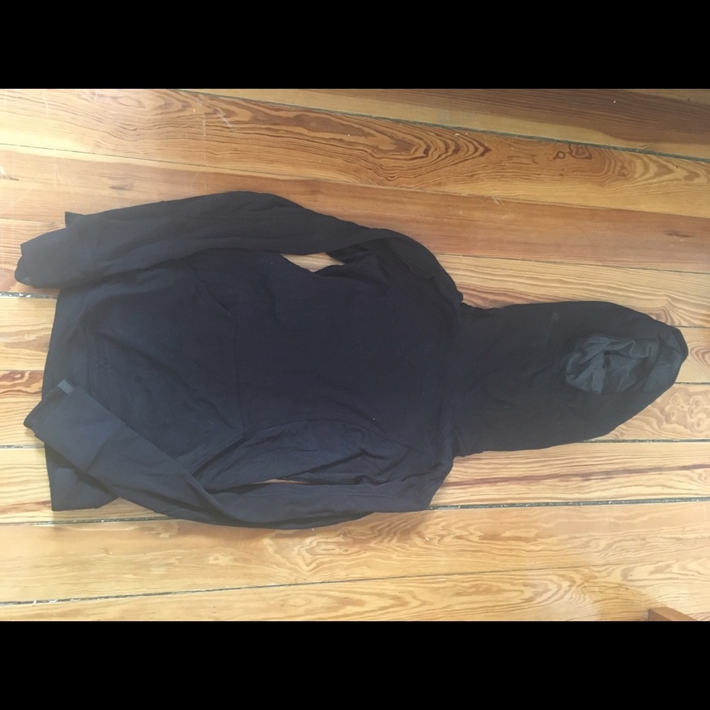 Black lululemon hooded sweatshirt