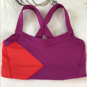 lululemon athletica Tops - Lululemon Kanto Catch Me Bra size 4 lululemon athletica Tops - Lululemon Kanto Catch Me Bra size 4