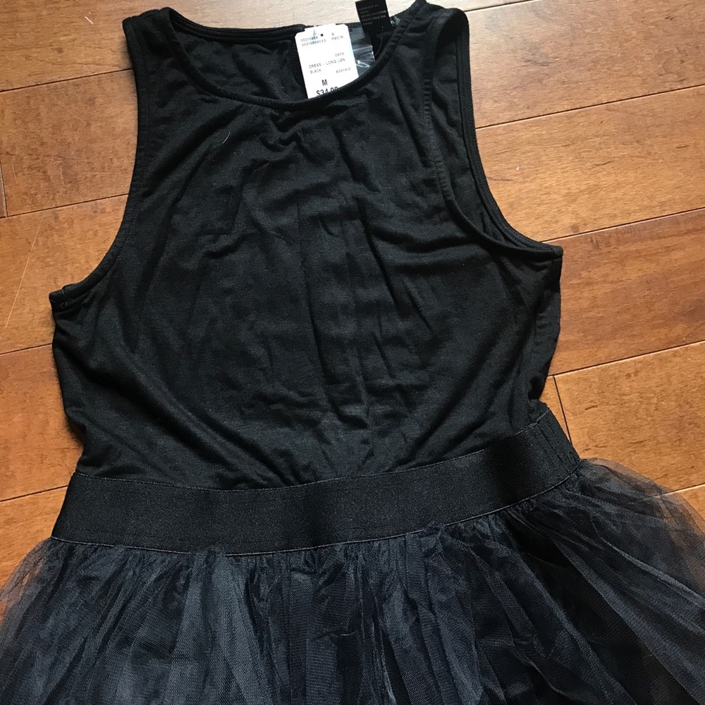 Dress - Picture 2 of 3