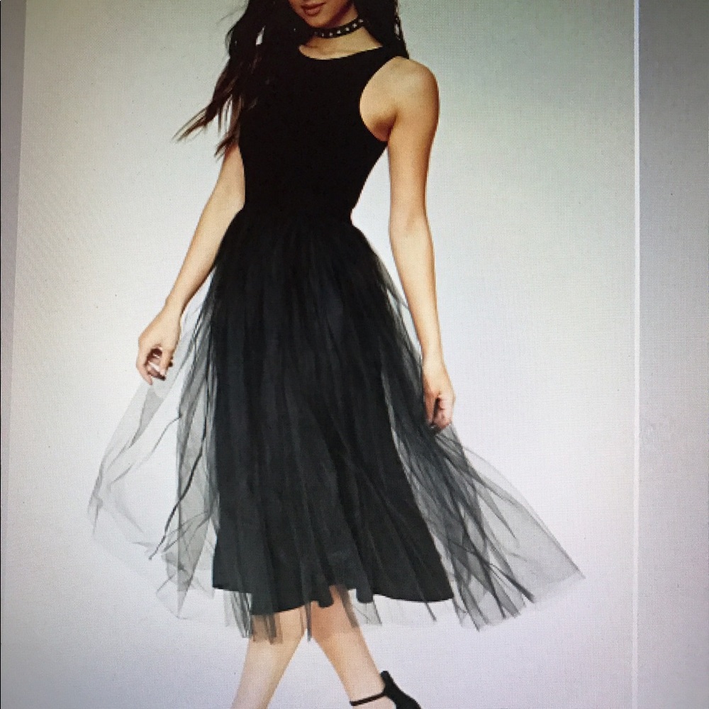 Dress - Picture 3 of 3