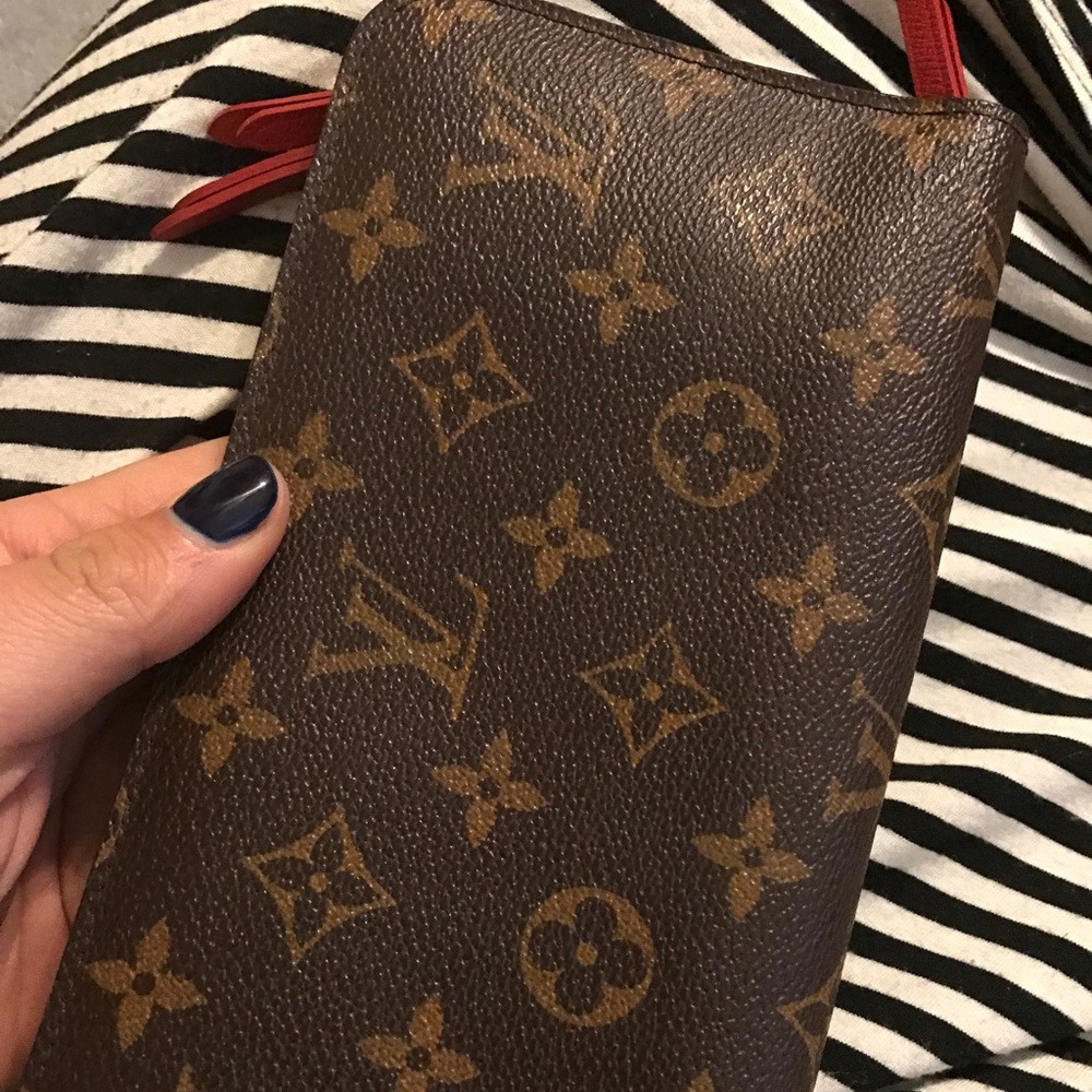 Red Louis Vuitton Wallet !