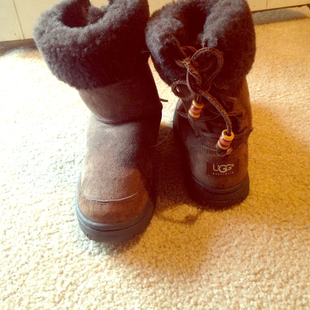 Ugg snow boots! *FINAL PRICE REDUCTION*
