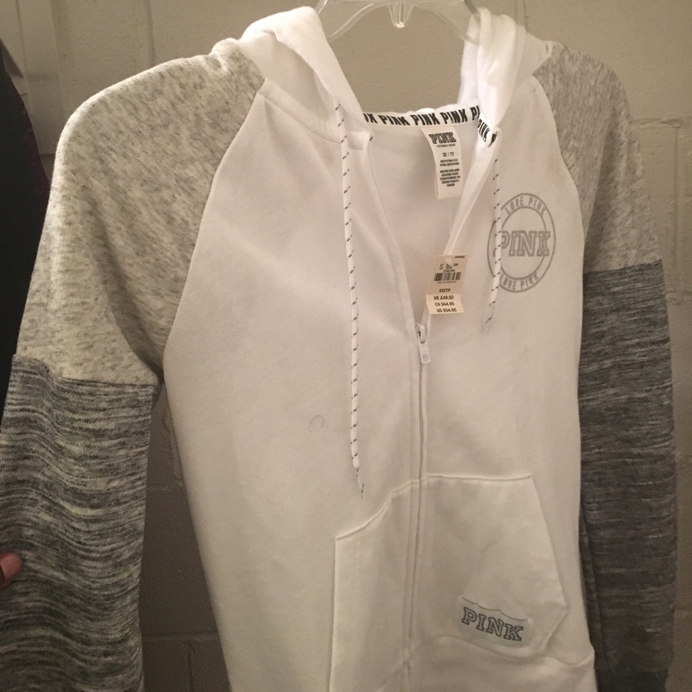 ‼️ FINAL SALE ‼️ VS Hoodie