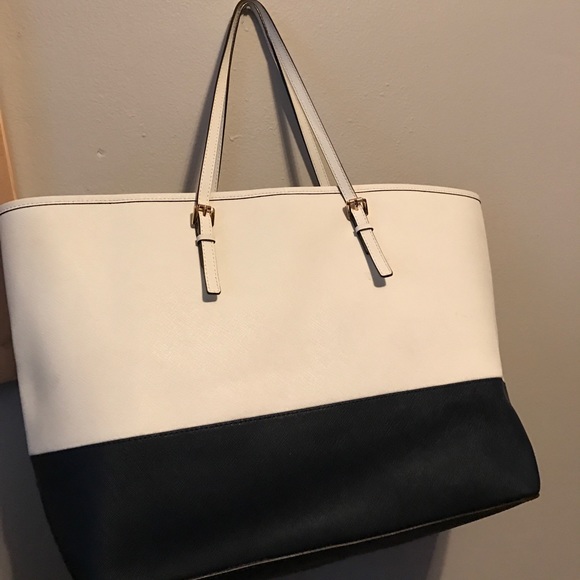 Jet Set Large Michael Kors Tote - Picture 2 of 3