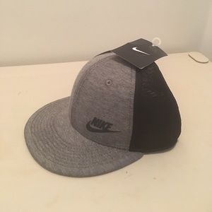 Brand new Nike SnapBack