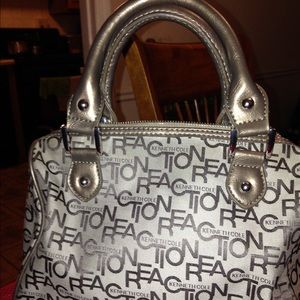 NWT Kenneth Cole Reaction Beautiful Hand  Bag; Med Size; Zip Closure. Lined. $60