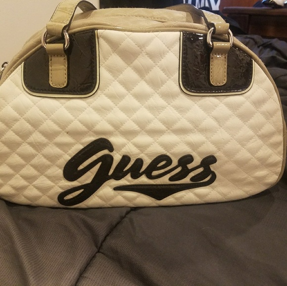 Guess handbag - Picture 1 of 8