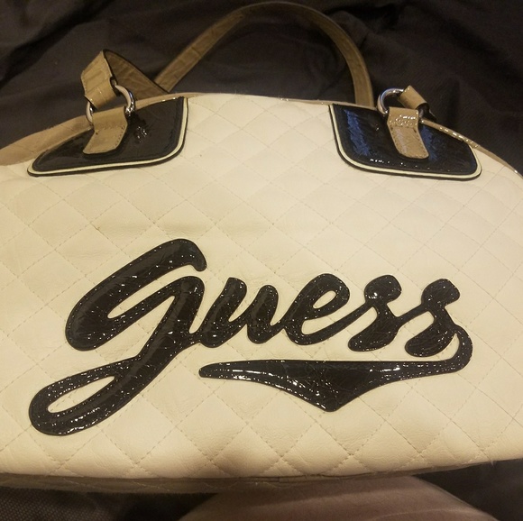 Guess handbag - Picture 7 of 8