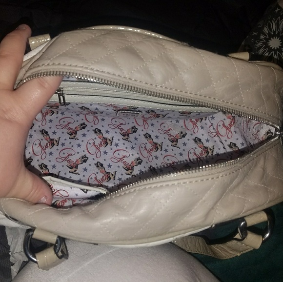 Guess handbag - Picture 8 of 8